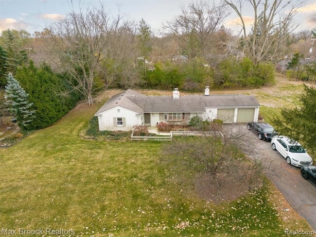 Photo - 16219 Elizabeth St
