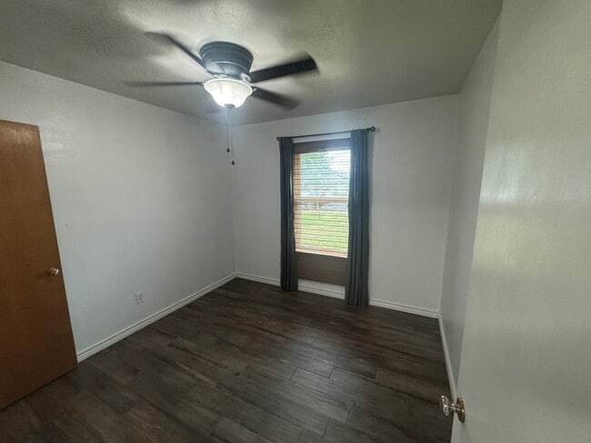 Photo - 4217 Redbud Ave