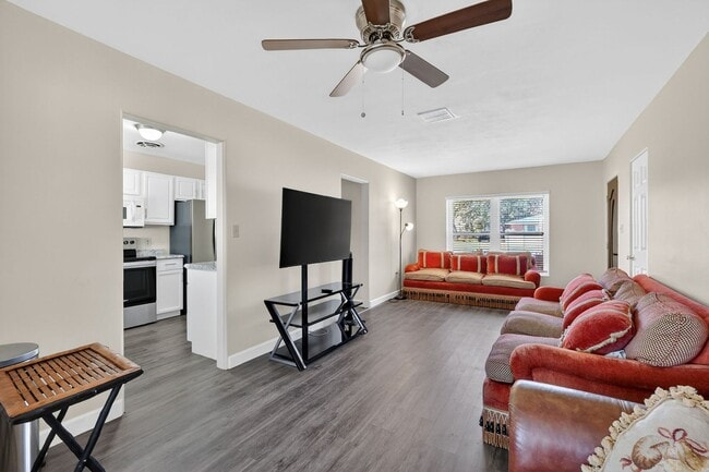 Photo - 3 Bedroom Home in Tavares with Large Fenced Backyard