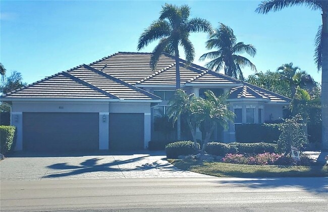 Building Photo - 811 W Henry St