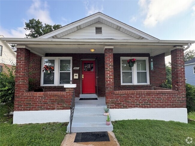 Building Photo - 8823 Powell Ave Rental
