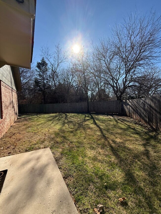 Photo - 4 Bedroom - 2 bath duplex located near campus and State Highway 9