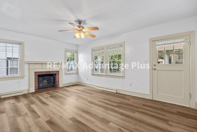 Photo - 3 Bedroom 2 Bath in Farmville!