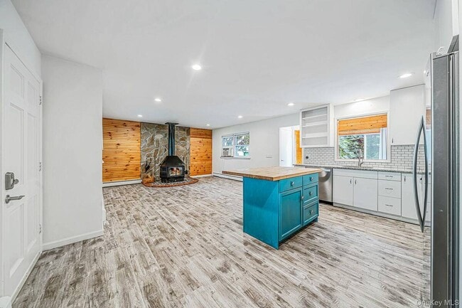 Photo - 1435 Bray Ave