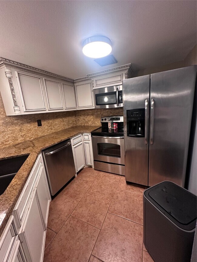 Photo - 15002 Windward Dr