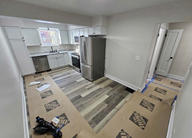 Photo - 3 Bed / 2 Bath Brick Home - showings start 12/3