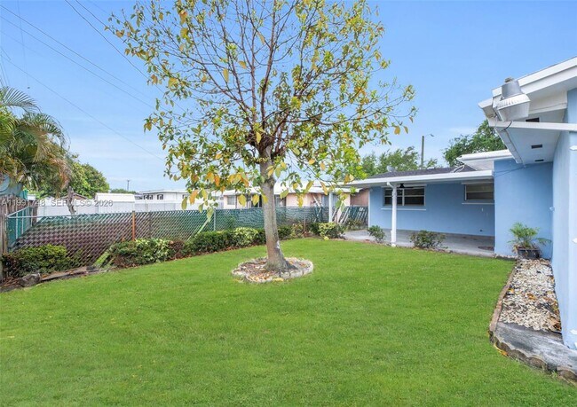 Photo - Northwest 10th Street, Pembroke Pines, FL 33024 - 3 BR 2 BA single-family home