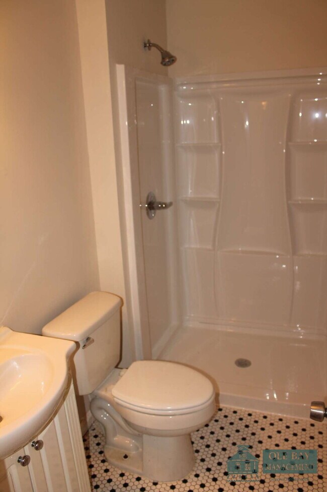 Photo - 1002 Centerwood Dr