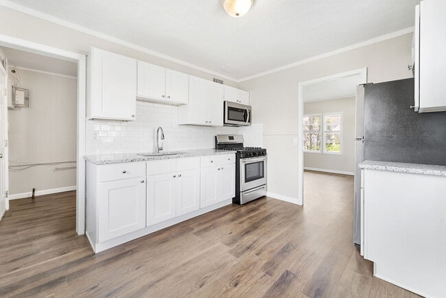 Photo - 14621 Agnes St