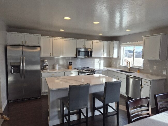 Photo - 714 N Ash Pine Way