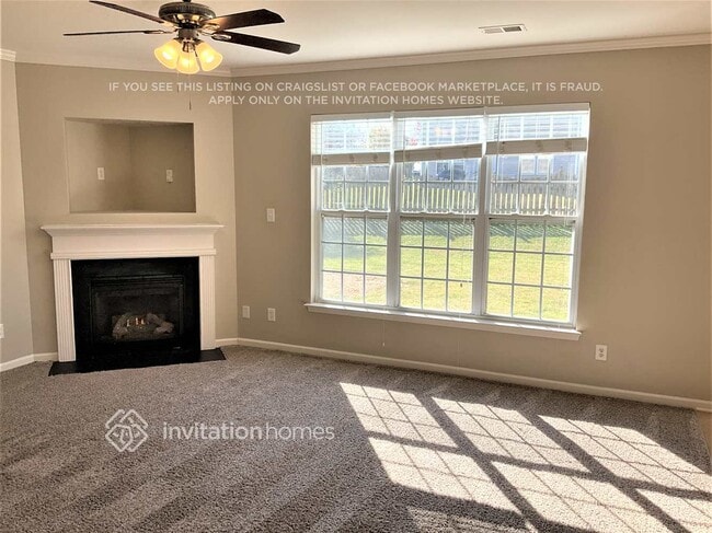 Photo - 122 Elgin Ln