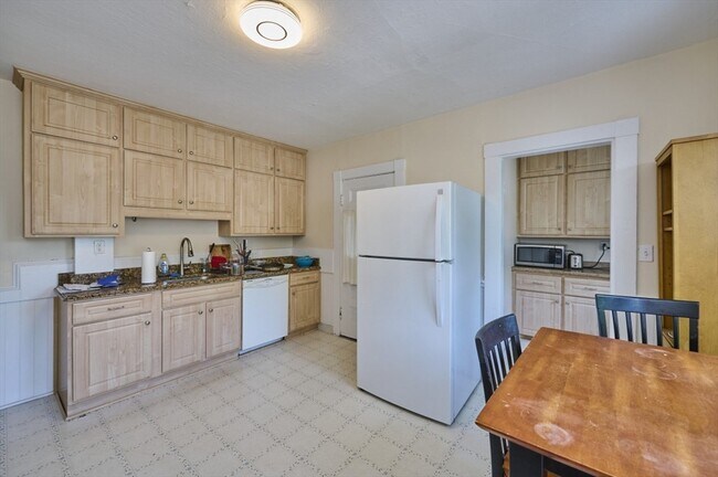 Photo - 757 Somerville Ave Unit 3