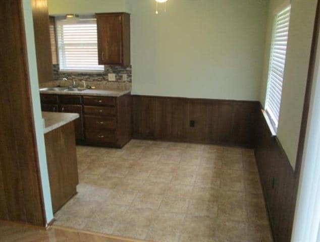 Photo - 1022 S Center St