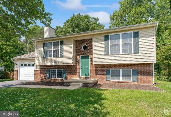 Building Photo - 11409 Woodland View Dr Rental