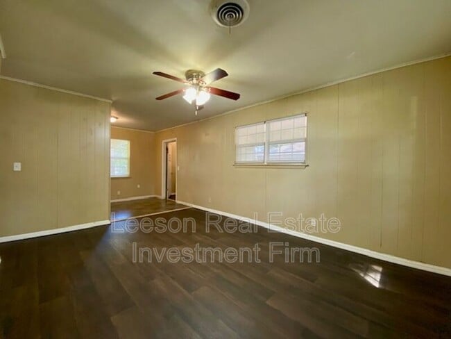 Photo - 9434 Woodcrest Dr