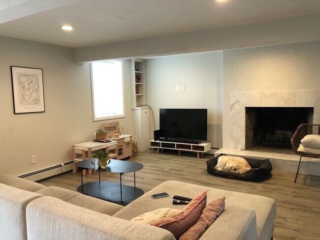 Photo - 90 Iroquois Rd Unit A