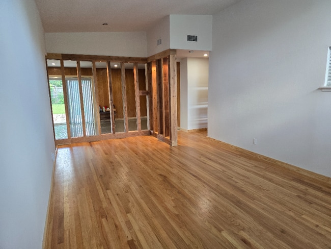 Photo - 6414 Neff St