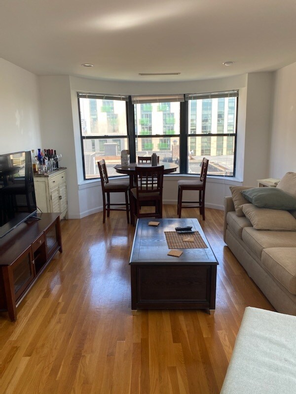 Photo - 105 Jersey St Unidad 701 Rental