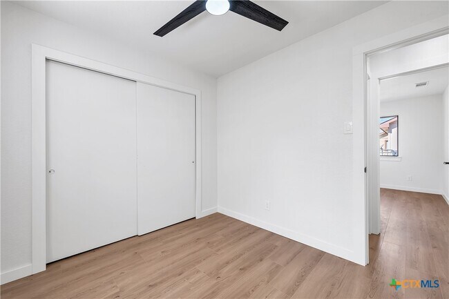 Photo - 2239 Hilltop Loop