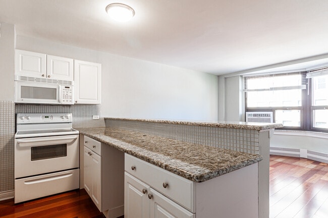 Photo - 419 W Wellington Ave