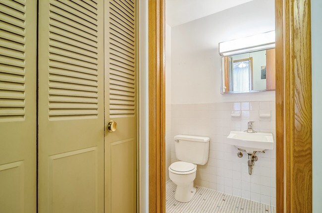 Photo - 2649 Humboldt Ave S