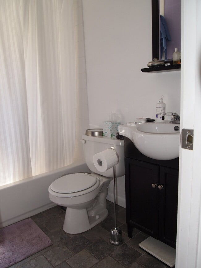 Photo - 1BR/1BA Updated Cap Hill Home near Cheesman! Unit 201