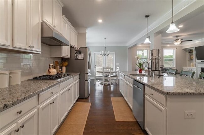 Photo - 301 Cochin Dr