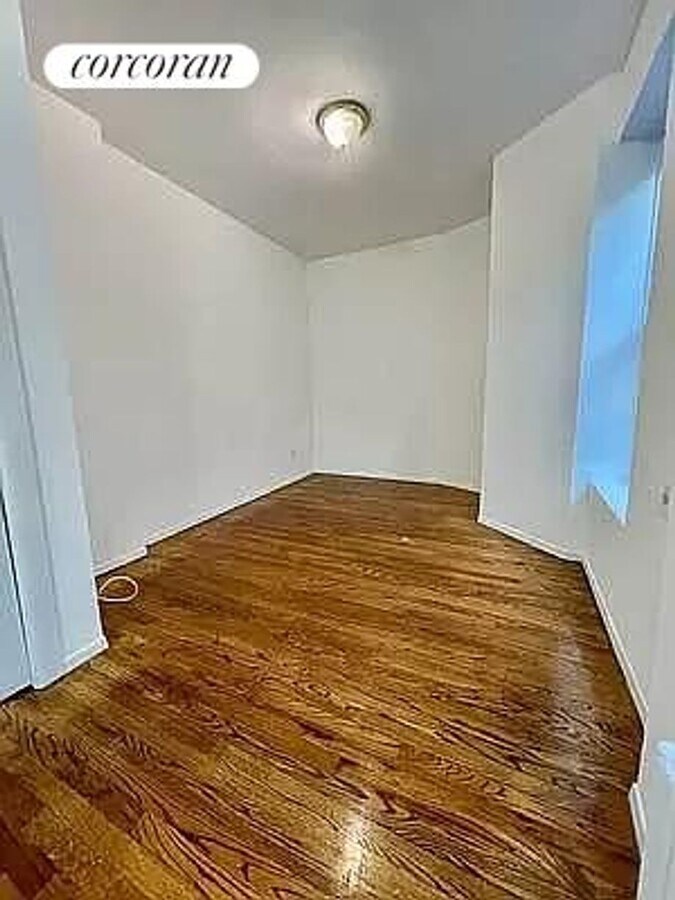 Photo - 503 E 73rd St