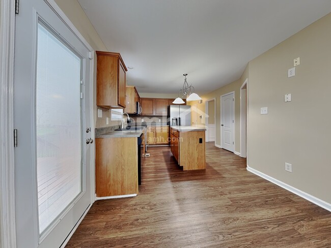 Photo - 5523 Golden Gate Rd