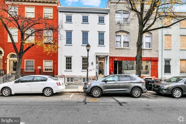 Building Photo - 241 S 5th St Unit 4 Rental
