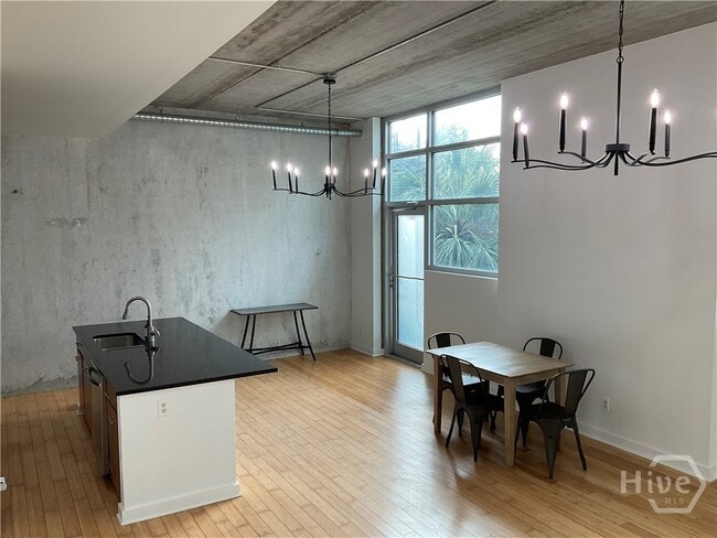 Photo - 545 Berrien St Unidad I