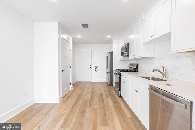 Photo - 1 N Main St Unidad 3