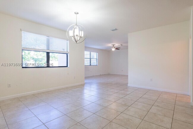 Photo - 516 SE 35th Ter