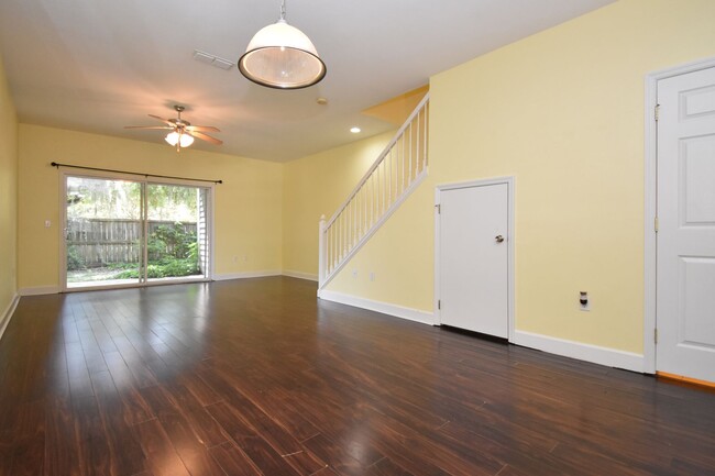 Photo - 941 NW 21st Ave