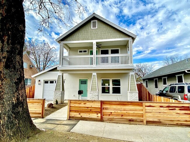Beautiful and Spacious recently Constructe... - Beautiful and Spacious recently Constructe... House
