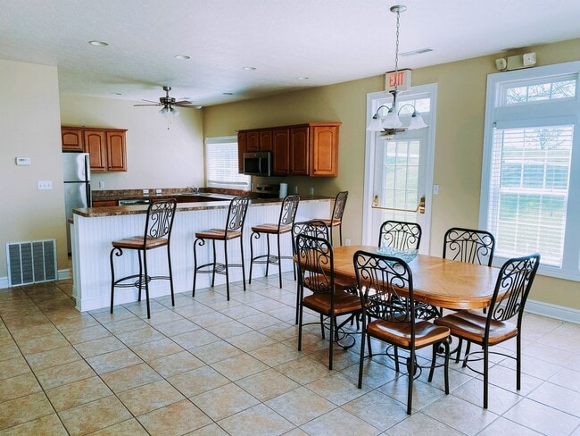Photo - Freedom Crossing Apartments