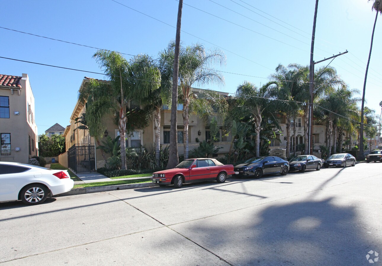 Photo - 2030 Dracena Dr