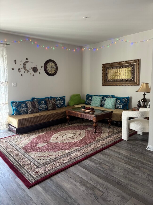 Photo - 2009 Thornbrook Way