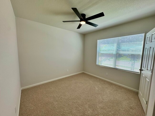 Photo - 490 Seaspray Dr