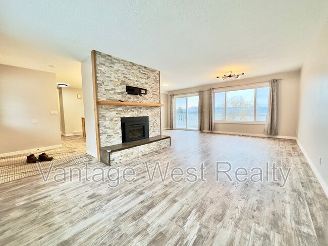 Photo - 3717 Webber Rd