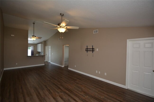 Photo - 8 Pine Hill Ln