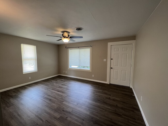 Photo - 618 N Ohio St