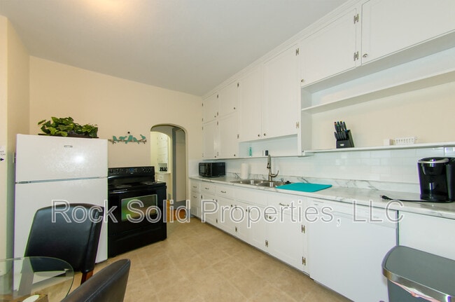 Photo - 311 E 5th Ave
