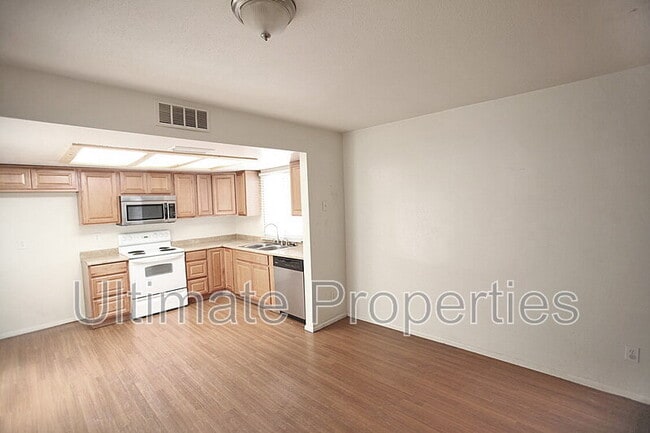 Photo - 4821 W Altadena Ave House