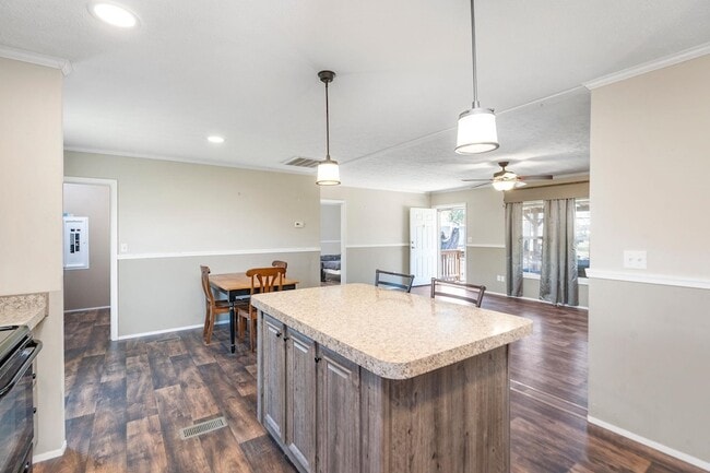 Photo - 2065 Cecil Wampler Rd