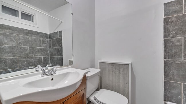 Photo - 162 36th St NE Unit #2