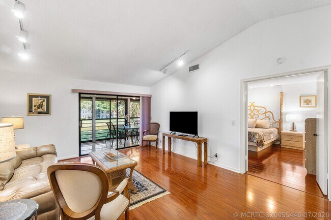10137 Mangrove Dr Unit 203