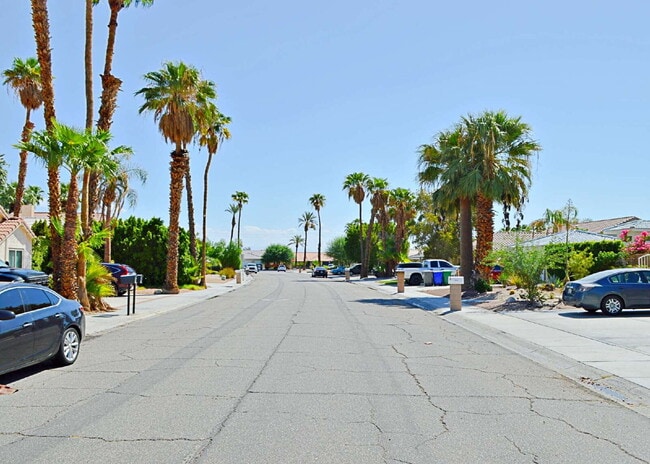 5/3 Stunner in Cathedral City