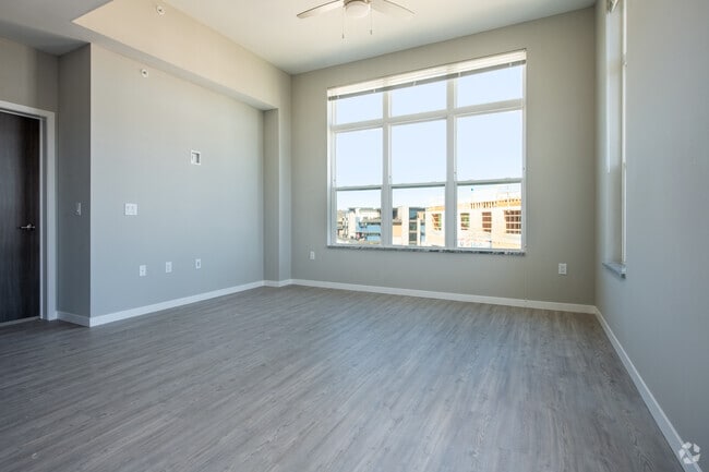 2HAB, 2BA - 1,320 ft²