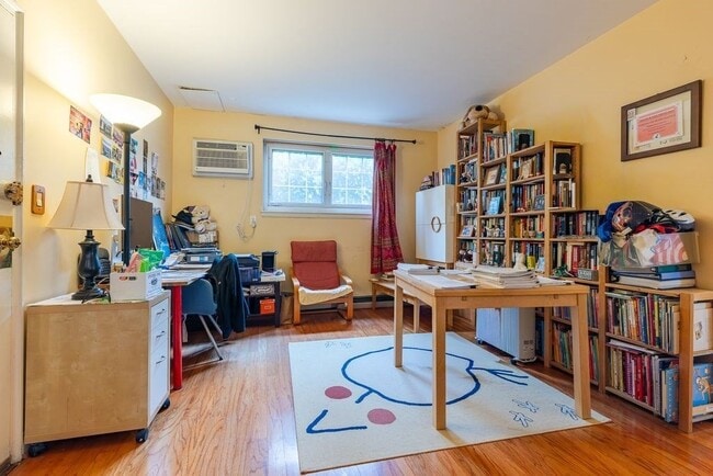 Photo - 22 Saint Paul St Unidad #1